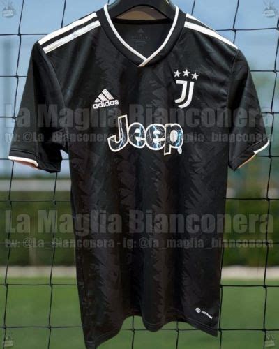 Juventus FC Kit History - Football Kit Archive