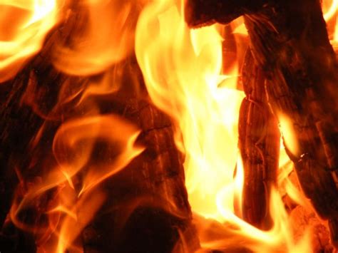 Fire-Red-Hot-Coals_306412-480x360 | Free Photos – Glowing Ho… | Flickr