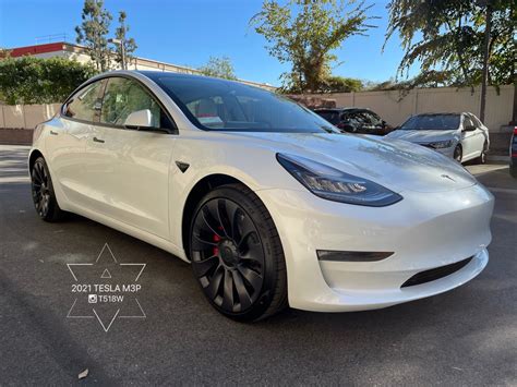 First 2021 Performance Tesla Model 3's delivered to owners - Drive ...