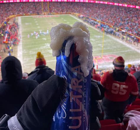 The Memes Keep Coming After Taylor Swift Gets Iced In At The Chiefs-Dolphins Game - Techno Blender