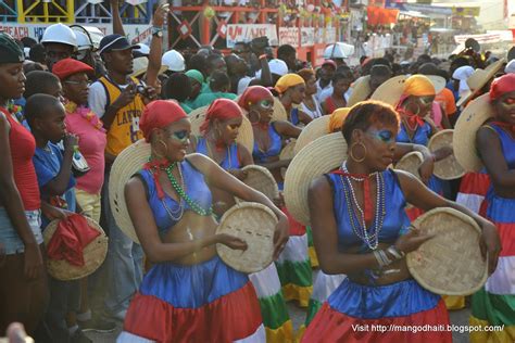 Ministere de la Culture Haiti-Public, couleur et créativité au Carnaval de JACMEL 2013