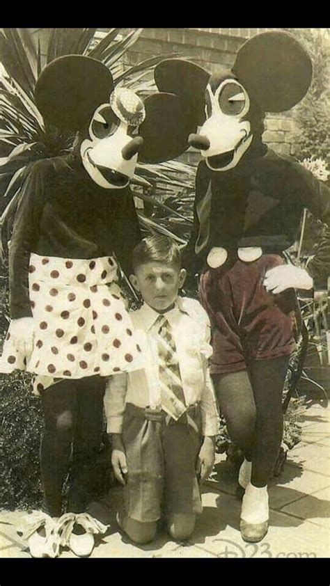 First Micky and Minnie costumes circa 1939 : r/creepydesign