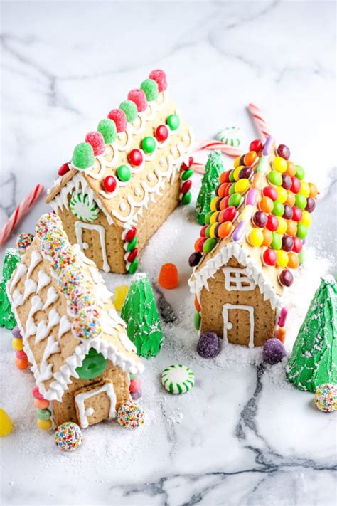 Graham Cracker Gingerbread Houses - Easy Budget Recipes