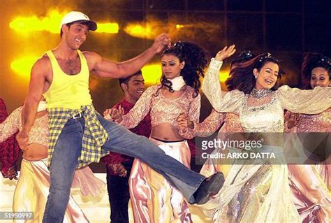 Hrithik Roshan Dance Photos and Premium High Res Pictures - Getty Images