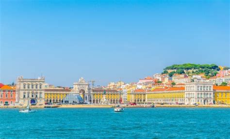 A Fun 3-Day Lisbon to Porto Road Trip Itinerary - Eternal Arrival