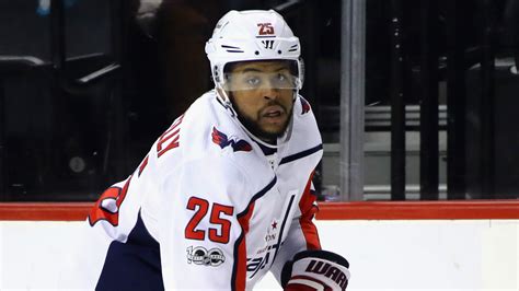 Chicago fans ejected after heckling Capitals' Devante Smith-Pelly with ...