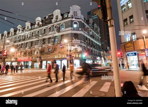 Nanjing East Road - main shopping street in Shanghai, China Stock Photo - Alamy