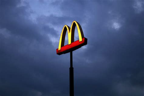 Ice Cream Machine Hackers Sue McDonald's for $900 Million - General News - Nsane Forums