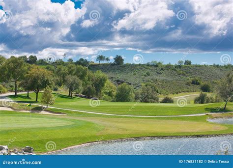 Moorpark Country Club Golf Course California Stock Photo - Image of moorpark, hills: 176831182