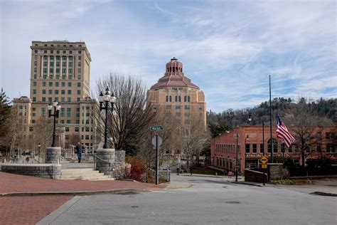 Asheville City Guide | Everything You Can't Miss in North Carolina's "Land of the Sky" | wayward