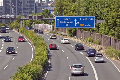 Ten tipps for surviving the German Autobahn