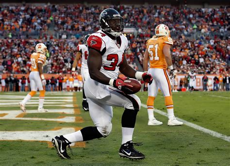 Atlanta Falcons: Analyzing 10 Best Players Heading into 2011 | News ...