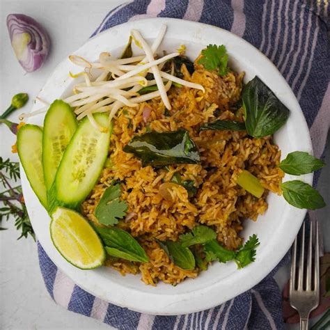 Khao Pad (Vegan Thai Fried Rice)