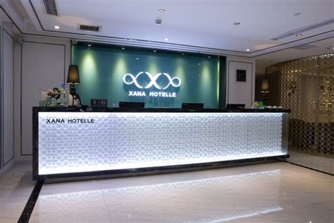 How to design a unique hotel reception counter?