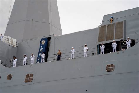 DVIDS - Images - USS Mesa Verde departs on deployment with Bataan ARG ...