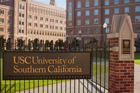 How to Get Into USC: Acceptance Rate and Strategies - College Transitions