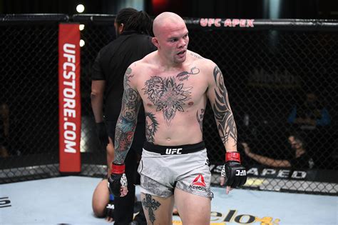 UFC on ESPN 18 bonuses: Anthony Smith’s sweet submission takes ‘POTN’