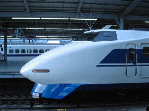 My Favourite Shinkansen: The 100 Series Shinkansen – Christopher P. Hood