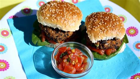 Mini Veggie Burgers and Basketball ‹ I Can Cook on the Go ‹ I Can Cook