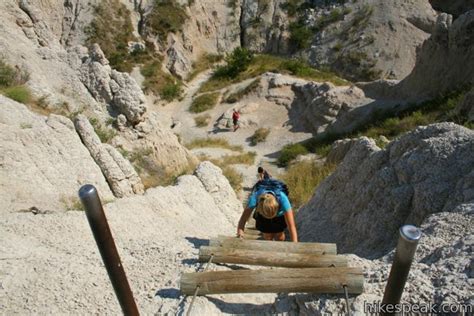 Notch Trail | Badlands National Park | Hikespeak.com