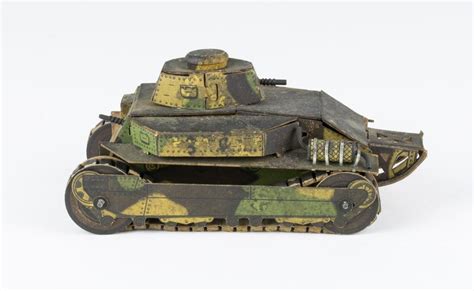 Lot - JAPANESE TOY TANK