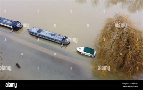 Cookham Flooding 2021 Stock Photo - Alamy