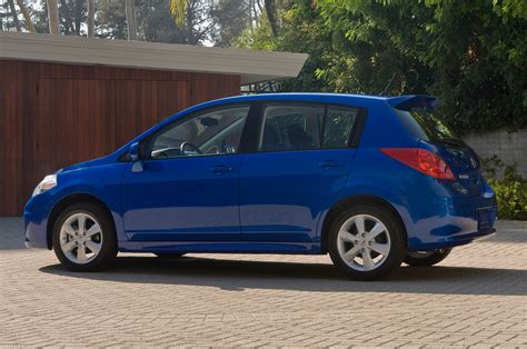 Nissan Versa: Hatchback Previewed By 2013 Note, Sedan Now Returns 40 MPG