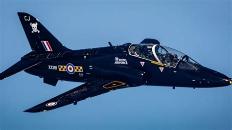 Why has the MOD withdrawn the Hawk jet from service now?