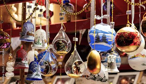 Weihnachtsmarkt in München - Christkindlmarkt Stock Photo | Adobe Stock