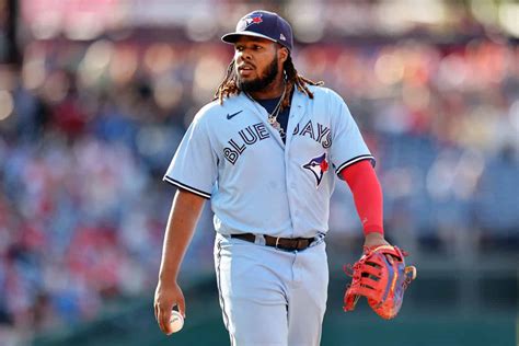 Vladimir Guerrero Jr. Gives Fan A Touching Gift