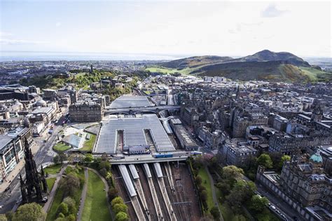 Edinburgh Waverley Train Station - Visit One of the Busiest Terminals ...