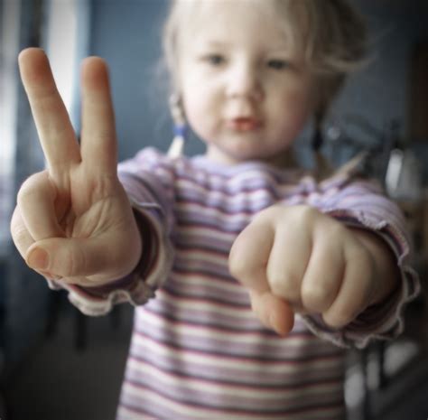 New Study Says Letting Kids Count on Fingers Is Important