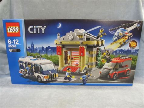 LEGO - City - 60008 - Station Museum Break-in, retired in - Catawiki