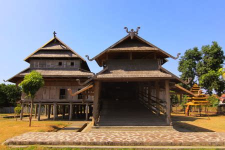 Gambar Rumah Adat Sumbawa – cari