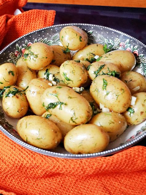 Garlic Butter Baby Potatoes - My Gorgeous Recipes