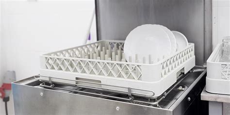 How to Choose the Best Commercial Dishwasher