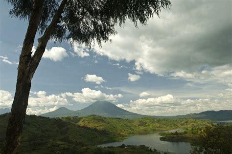 TOP WORLD TRAVEL DESTINATIONS: Virunga Volcanoes