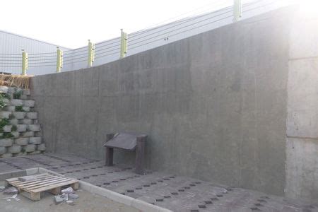 Cast-in-place Concrete Facing - ACE Geosynthetics EcoPark