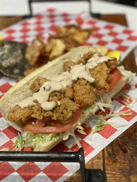 OYSTER PO' BOY | DINNER IDEAS | LOUISIANA | SANDWICH