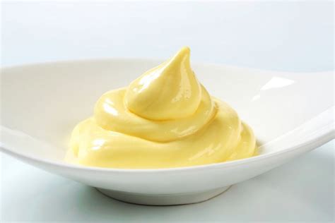 What Is Diplomat Cream? Recipe, Uses, and MORE - The Proud Italian