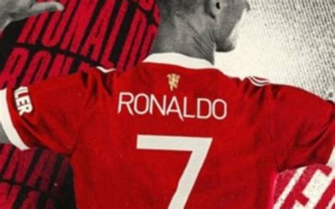 New Manchester United No.7 Cristiano Ronaldo breaks the jersey sales ...