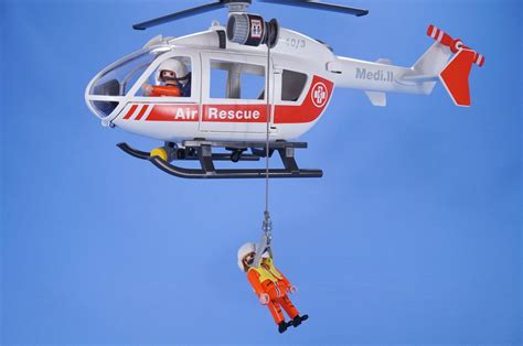 PLAYMOBIL AIR RESCUE HELICOPTER WITH WORKING WINCH AND FIGURES HOSPITAL ...