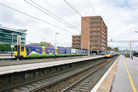 Watford Junction | Watford Junction with 501 301 on a Euston… | Flickr