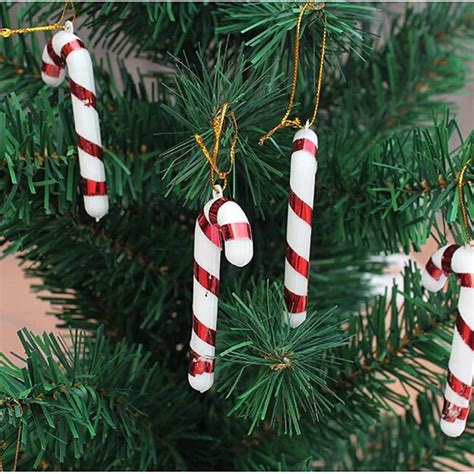 18 DIY Candy Cane Christmas Tree Ideas | Guide Patterns