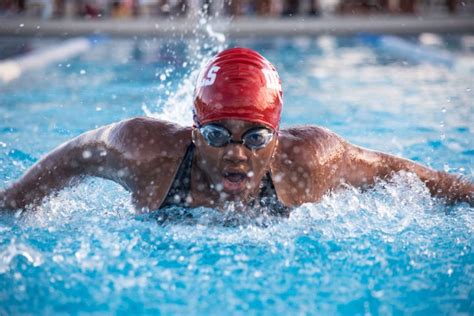 Can Swimming Help Fight Depression And Anxiety? 1.4 Million People Think So | HuffPost UK Life