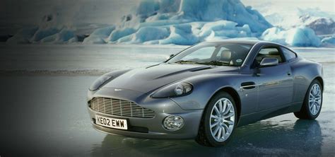 James Bond and Aston Martin | Aston martin vanquish, Aston, Carros