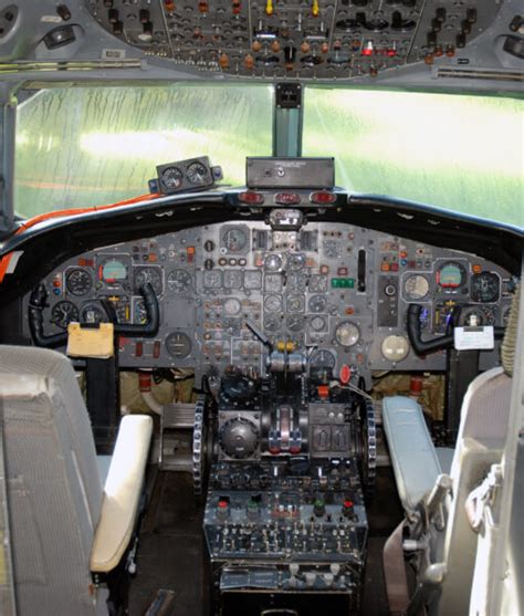 British Airways Flight 5390: pilot sucked out of cockpit - AeroTime