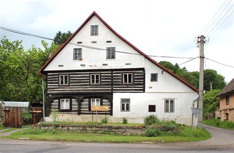 File:Medonosy, half-timbered house.jpg - Wikimedia Commons