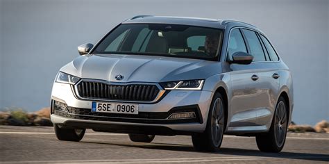 Skoda Octavia Estate Review 2022 | Drive, Specs & Pricing | carwow