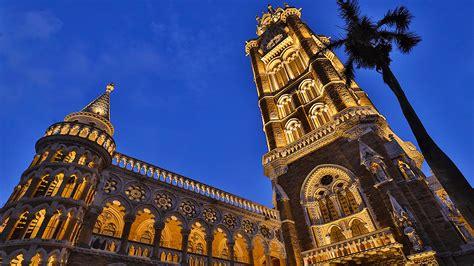 Rajabai Clock Tower and Mumbai University Library Building - Mumbai ...